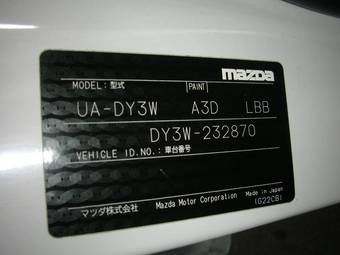 2003 Mazda Demio Pictures