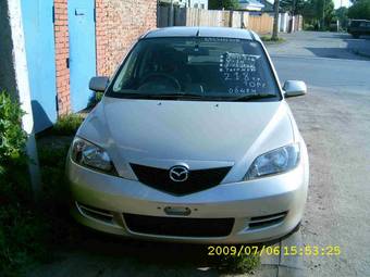 2003 Mazda Demio Photos