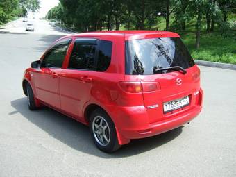 2003 Mazda Demio Photos