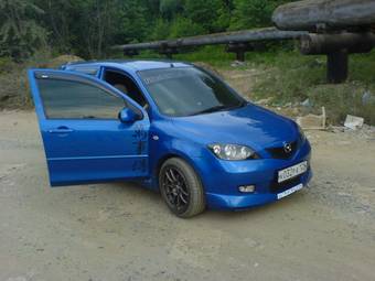 2003 Mazda Demio Photos