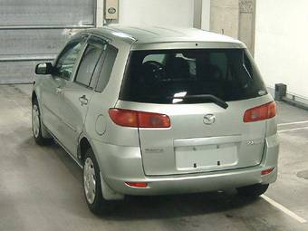 2003 Mazda Demio Photos