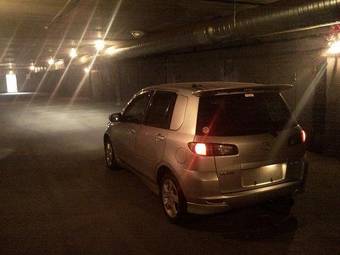 2003 Mazda Demio Pictures