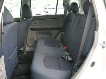 2003 Mazda Demio Pictures