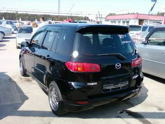 2003 Mazda Demio Pictures