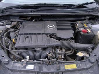 2003 Mazda Demio Photos