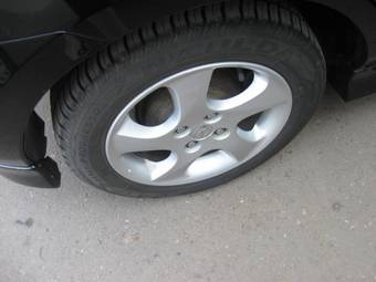 2003 Mazda Demio Pictures