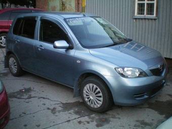 2003 Mazda Demio Images