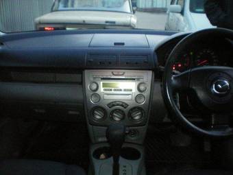 2003 Mazda Demio Pics