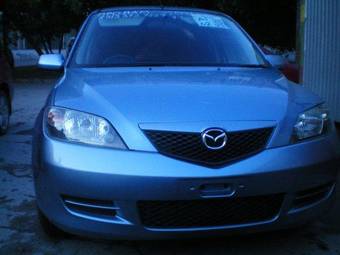 2003 Mazda Demio Pictures