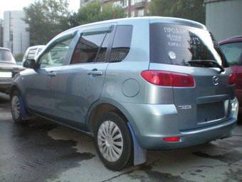 2003 Mazda Demio Photos