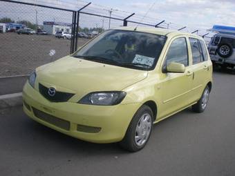 2003 Mazda Demio Pictures