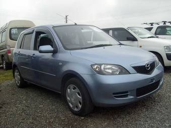 2003 Mazda Demio Pics