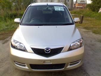 2003 Mazda Demio Pictures