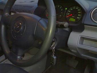 2003 Mazda Demio Pictures