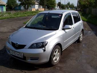 2003 Mazda Demio Pics