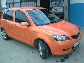 2003 Mazda Demio Photos