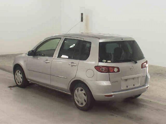 2004 Mazda Demio