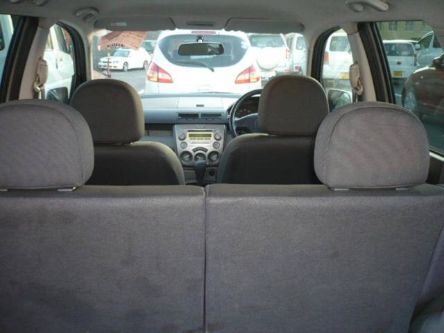 2004 Mazda Demio