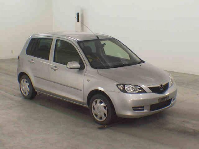 2004 Mazda Demio