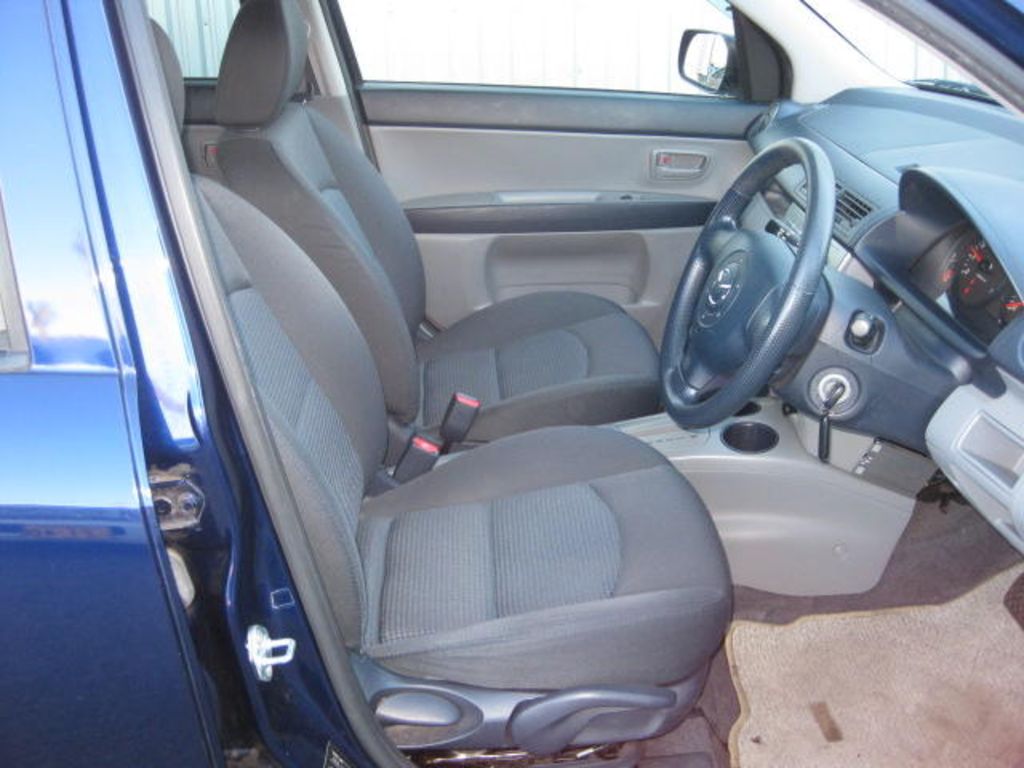 2004 Mazda Demio