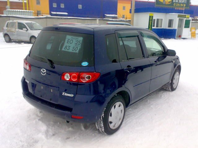 2004 Mazda Demio