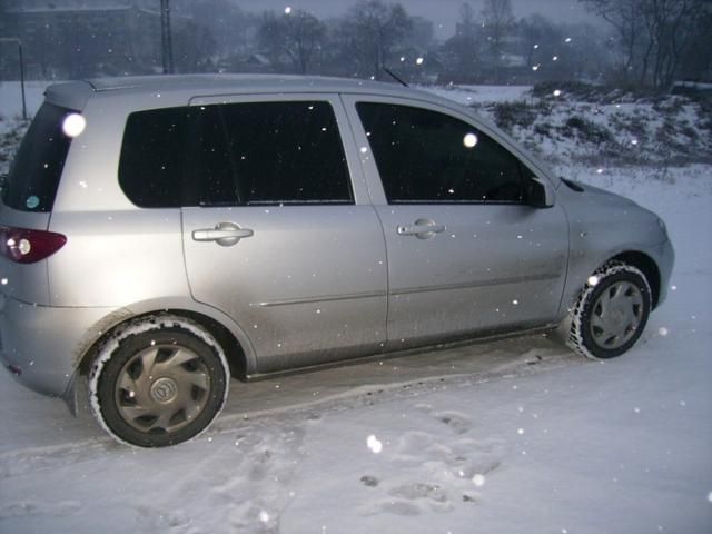 2004 Mazda Demio