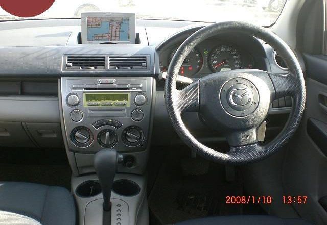 2004 Mazda Demio