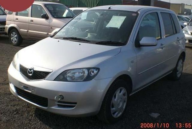 2004 Mazda Demio