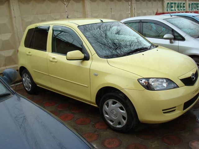 2004 Mazda Demio