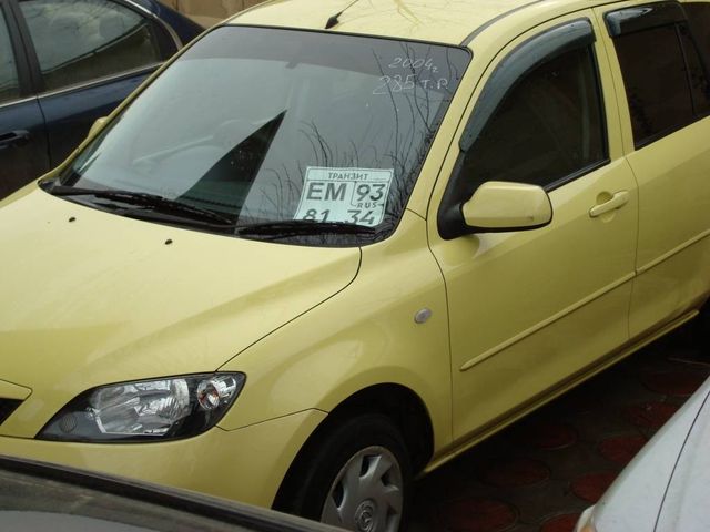 2004 Mazda Demio