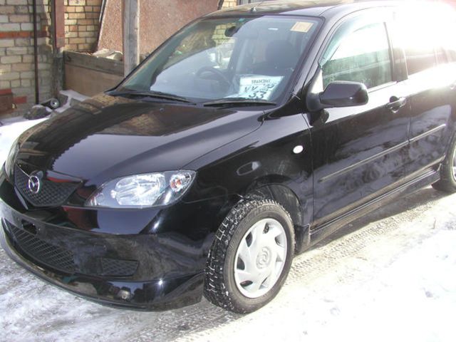 2004 Mazda Demio