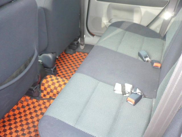 2004 Mazda Demio
