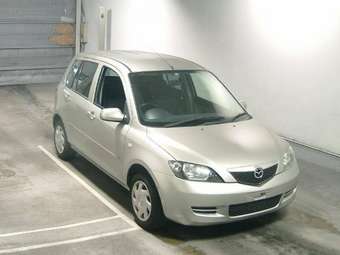 2004 Mazda Demio