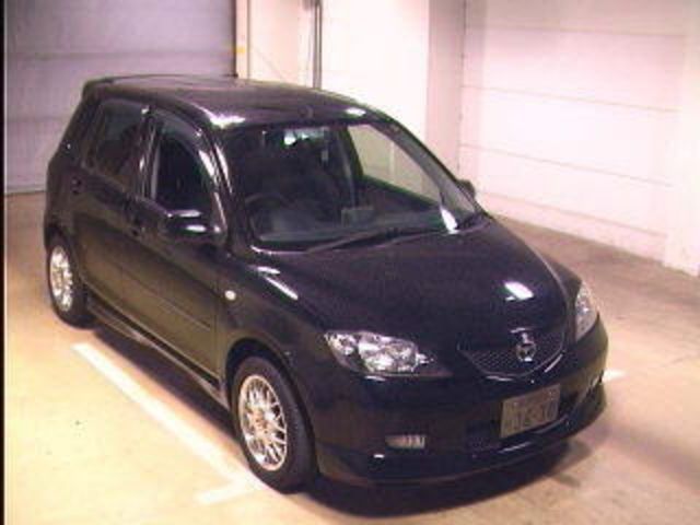 2004 Mazda Demio