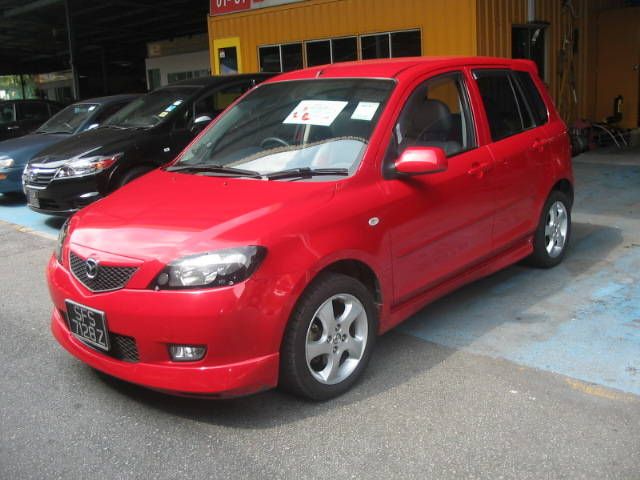 2004 Mazda Demio