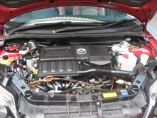 2004 Mazda Demio