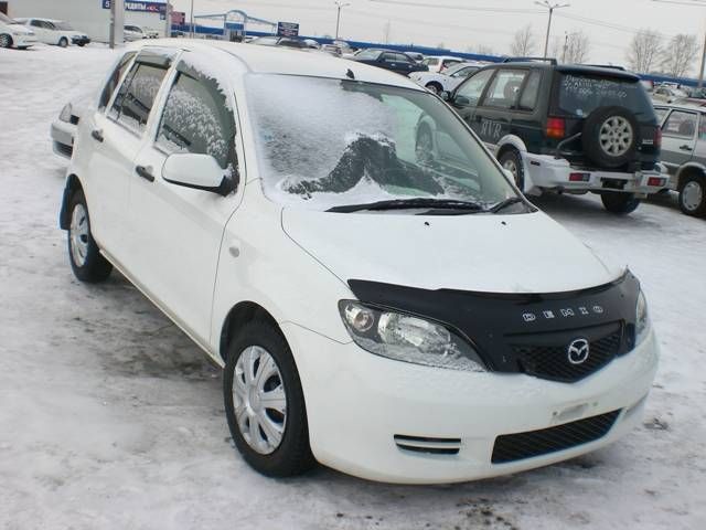 2004 Mazda Demio