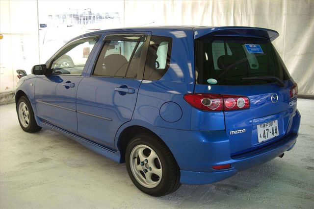 2004 Mazda Demio