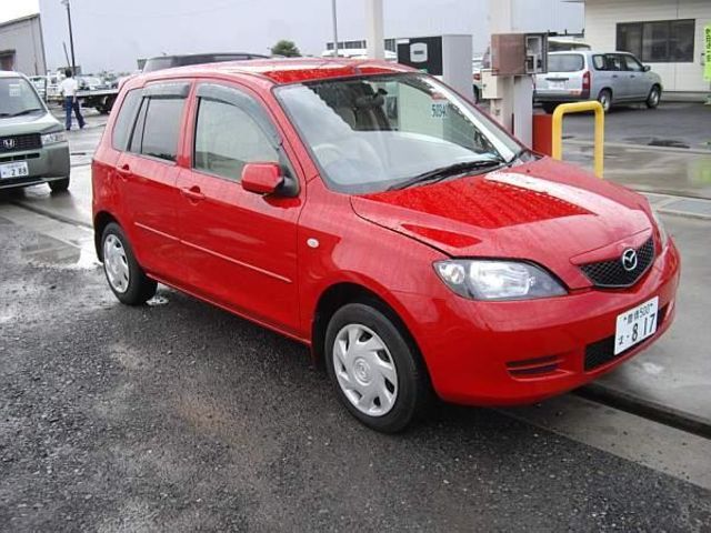 2004 Mazda Demio