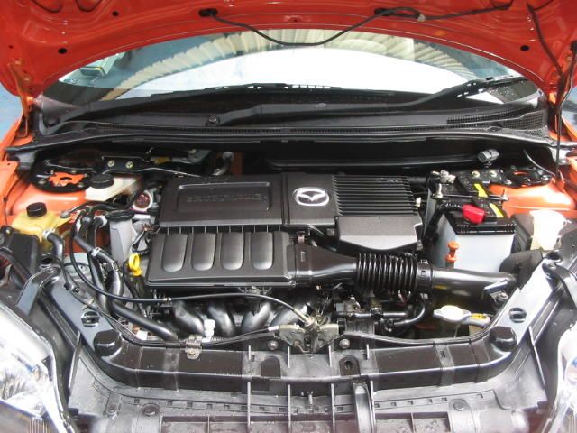 2004 Mazda Demio