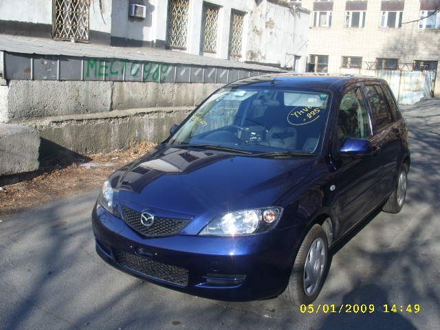 2004 Mazda Demio