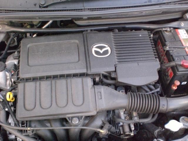 2004 Mazda Demio