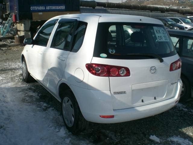 2004 Mazda Demio