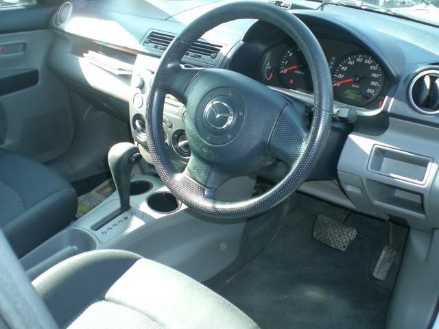 2004 Mazda Demio