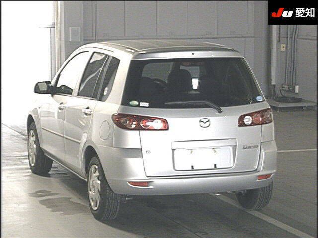 2004 Mazda Demio