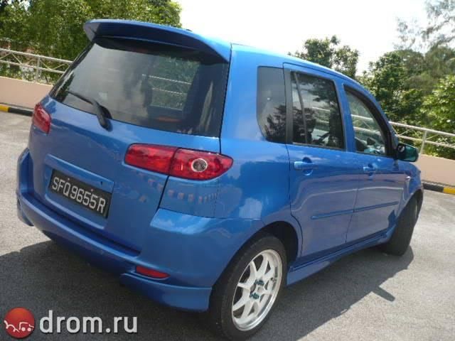 2004 Mazda Demio