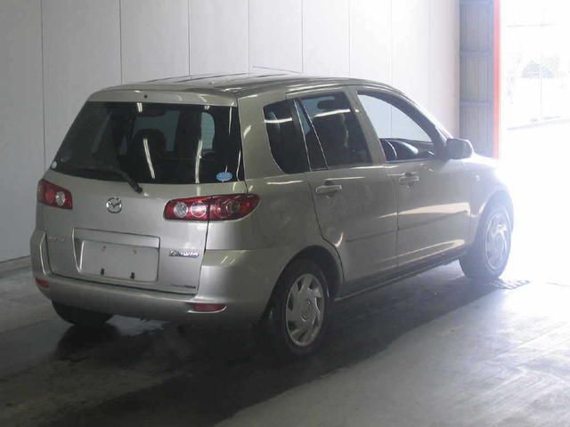 2004 Mazda Demio