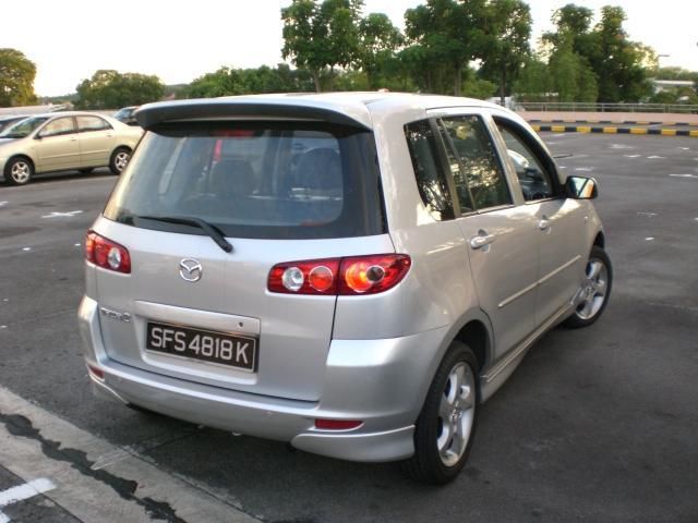 2004 Mazda Demio