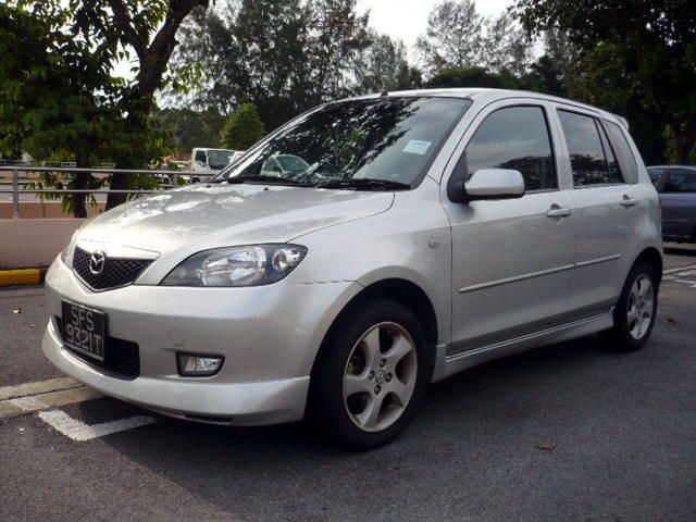 2004 Mazda Demio