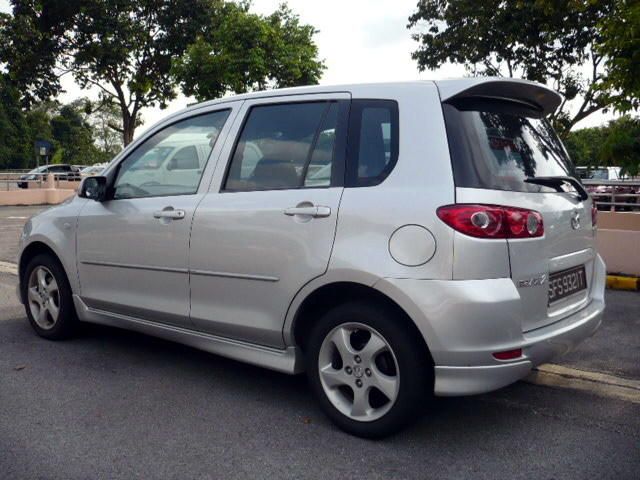 2004 Mazda Demio